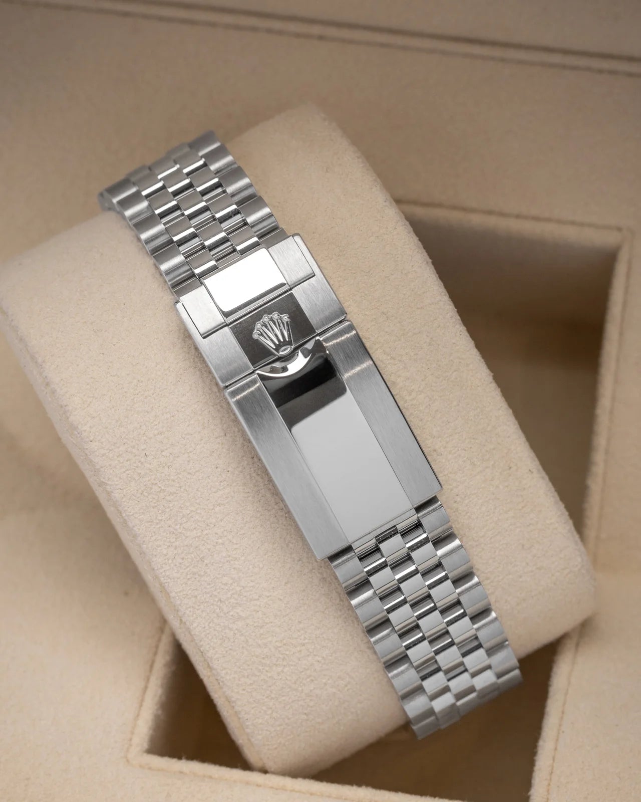 Rolex GMT-Master II Bruce Wayne 126710GRNR