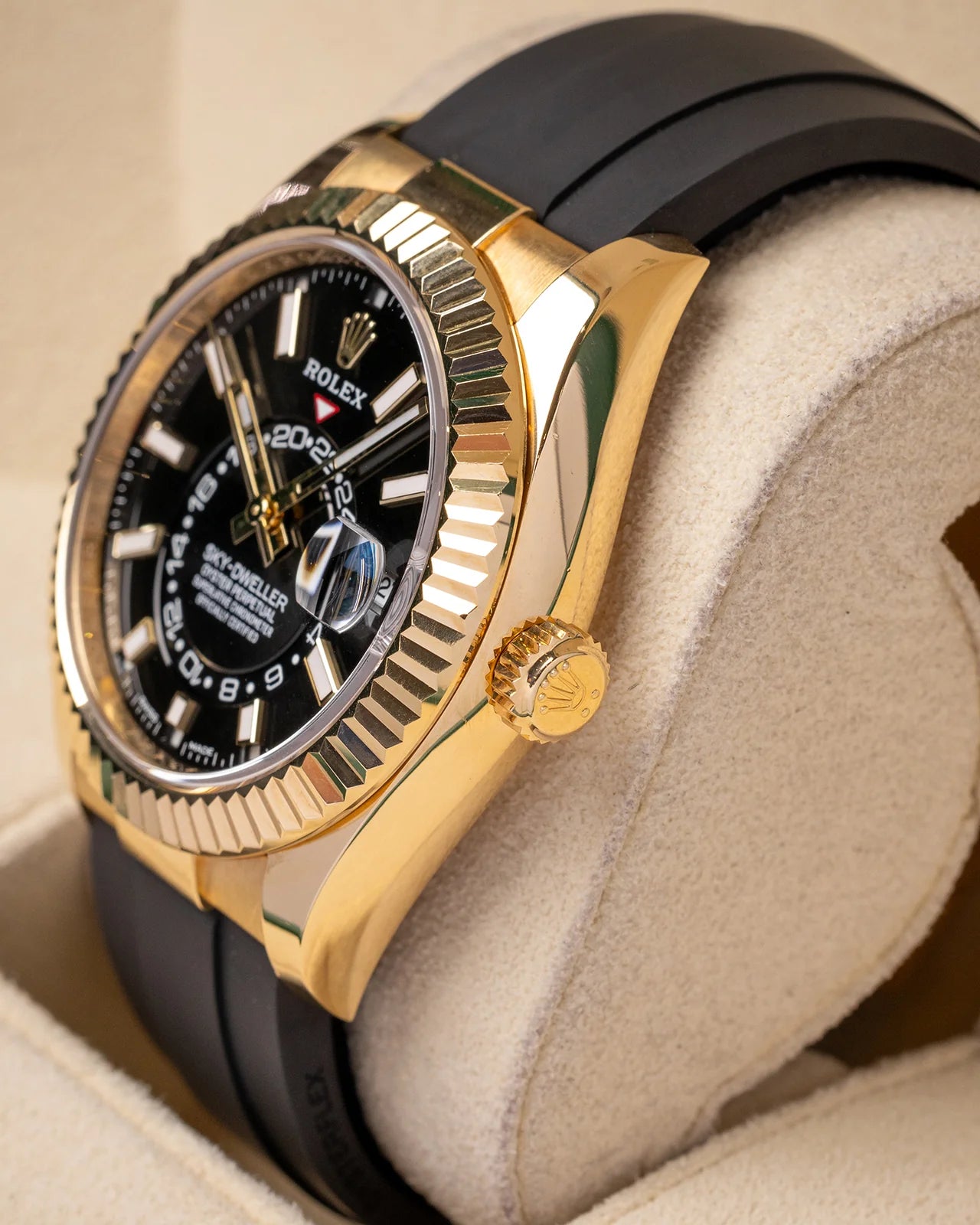 Rolex Sky-Dweller 326238